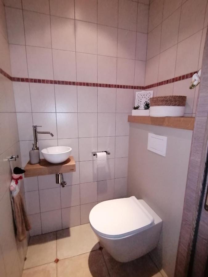 Le Clos Du Montys Louveigné Eksteriør billede